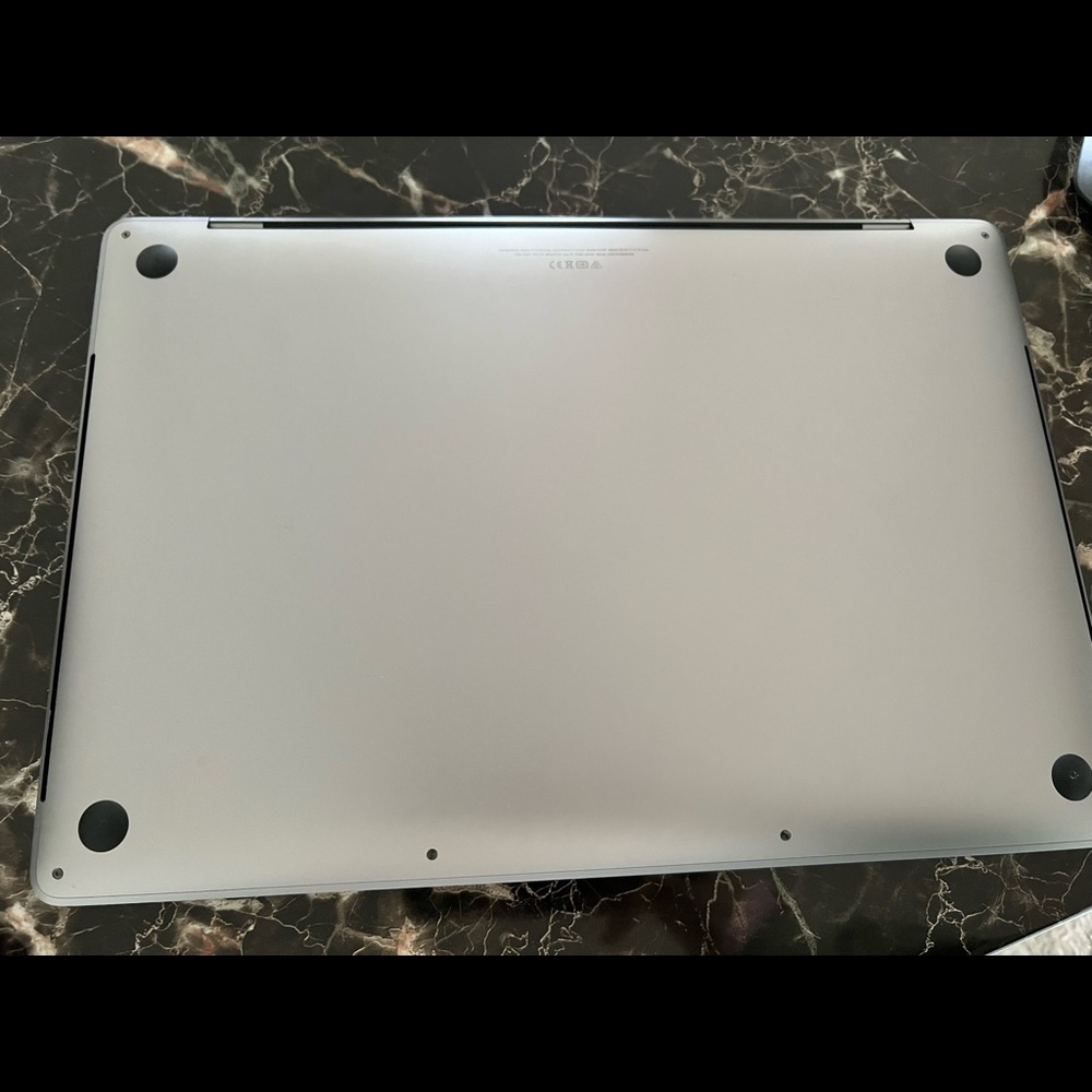 Apple MacBook Pro Mac Book 16” 2.6 GHz Intel Core i7 512GB SSD 16GB RAM Touchbar - Picture 7 of 8